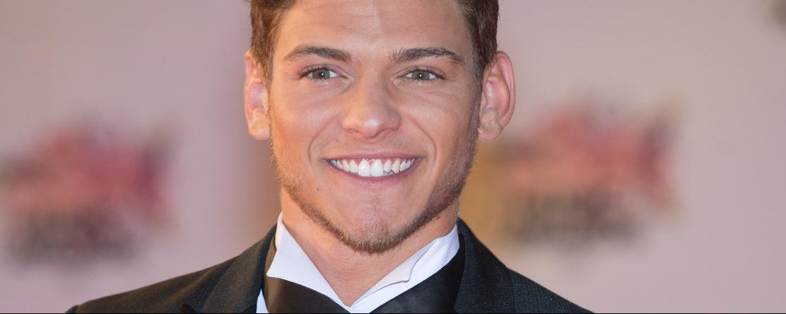 Rayane Bensetti Apres La Polemique Avec Camille Lellouche Il S Affiche Sur Instagram Avec Une Autre Celebre Brune Opera News