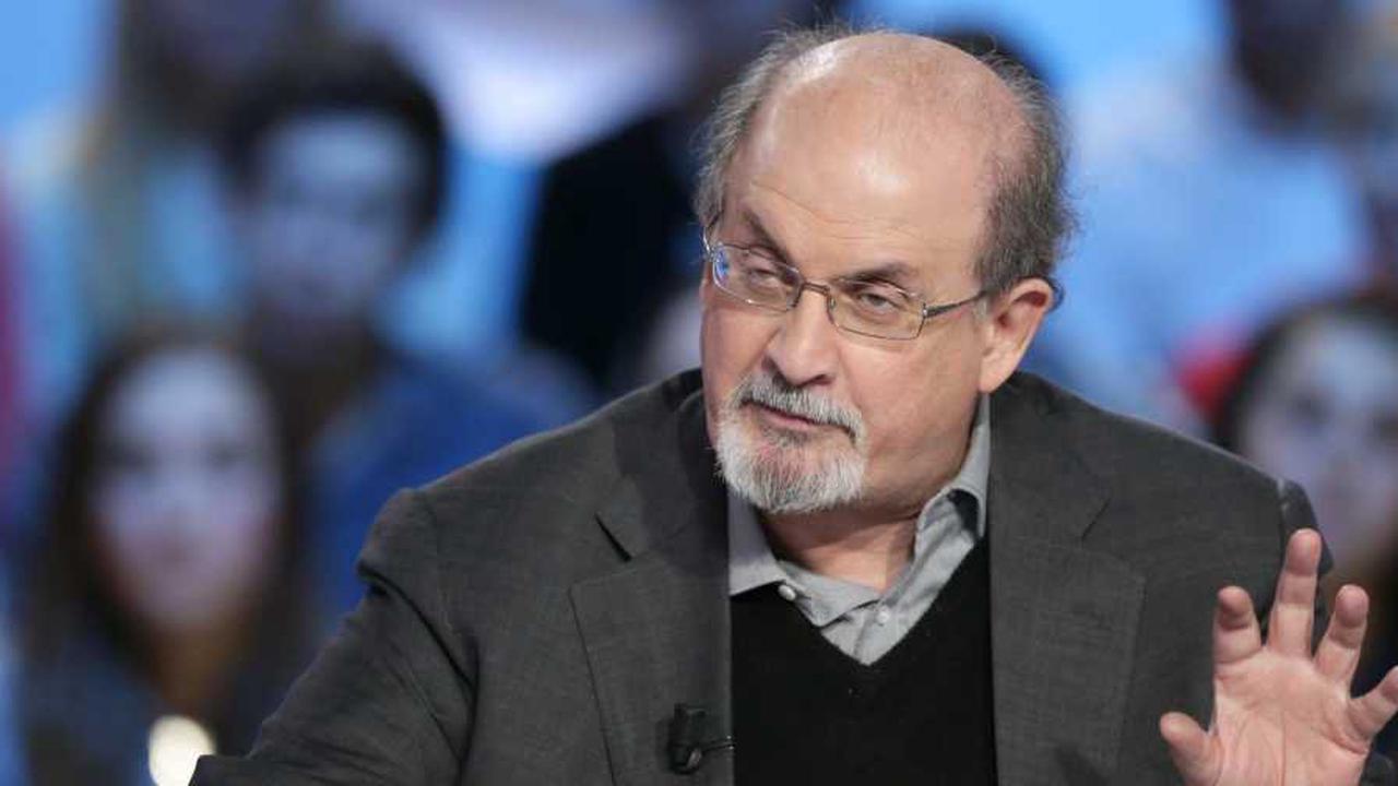Salman Rushdie placé sous respirateur après avoir été poignardé lors d’une conférence aux Etats-Unis