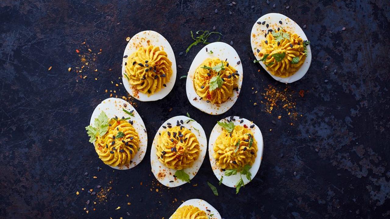 Party-Snack, von dem man einfach nicht genug bekommt: Gefüllte Curry-Eier