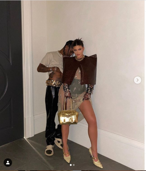  Kylie Jenner and Travis Scott spark rumours they?ve rekindled their romance with new flirty photos