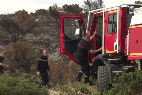 Aude Apres Le Vaste Incendie Sur Le Massif De La Clape Desormais Ferme Au Public Les Pompiers Restent Mobilises Opera News
