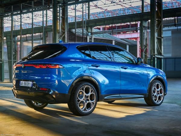 Alfa Romeo Bikin Mobil Pertama di Dunia yang Terkoneksi dengan NFT