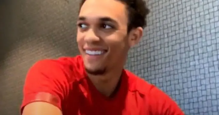 Alexander-Arnold destroys Man Utd in ePremier League FIFA 20 match
