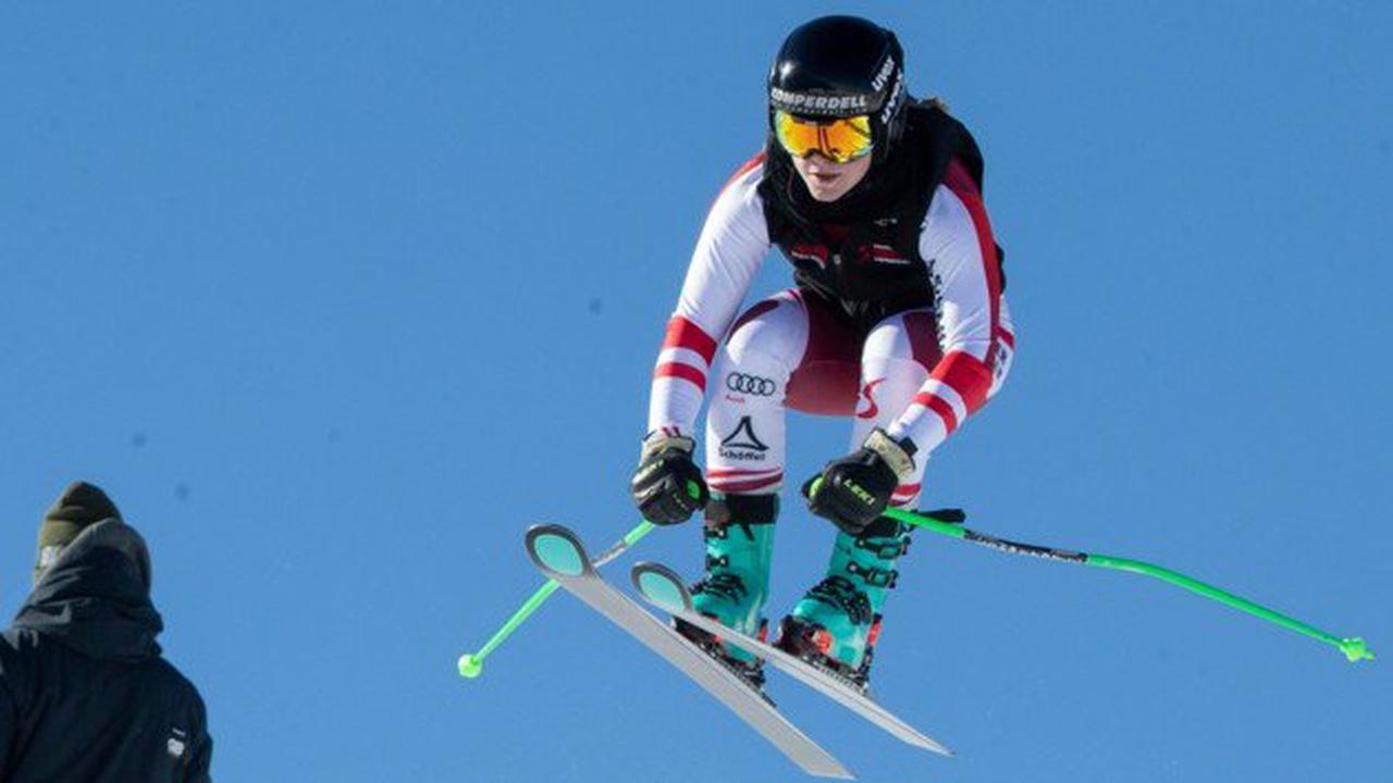 Rot-weiß-rote Skicrosser mit Machtdemonstration