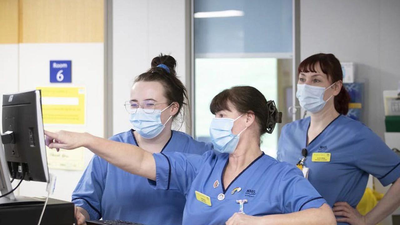 Health unions call for ‘inflation-busting’ pay rise for NHS workers