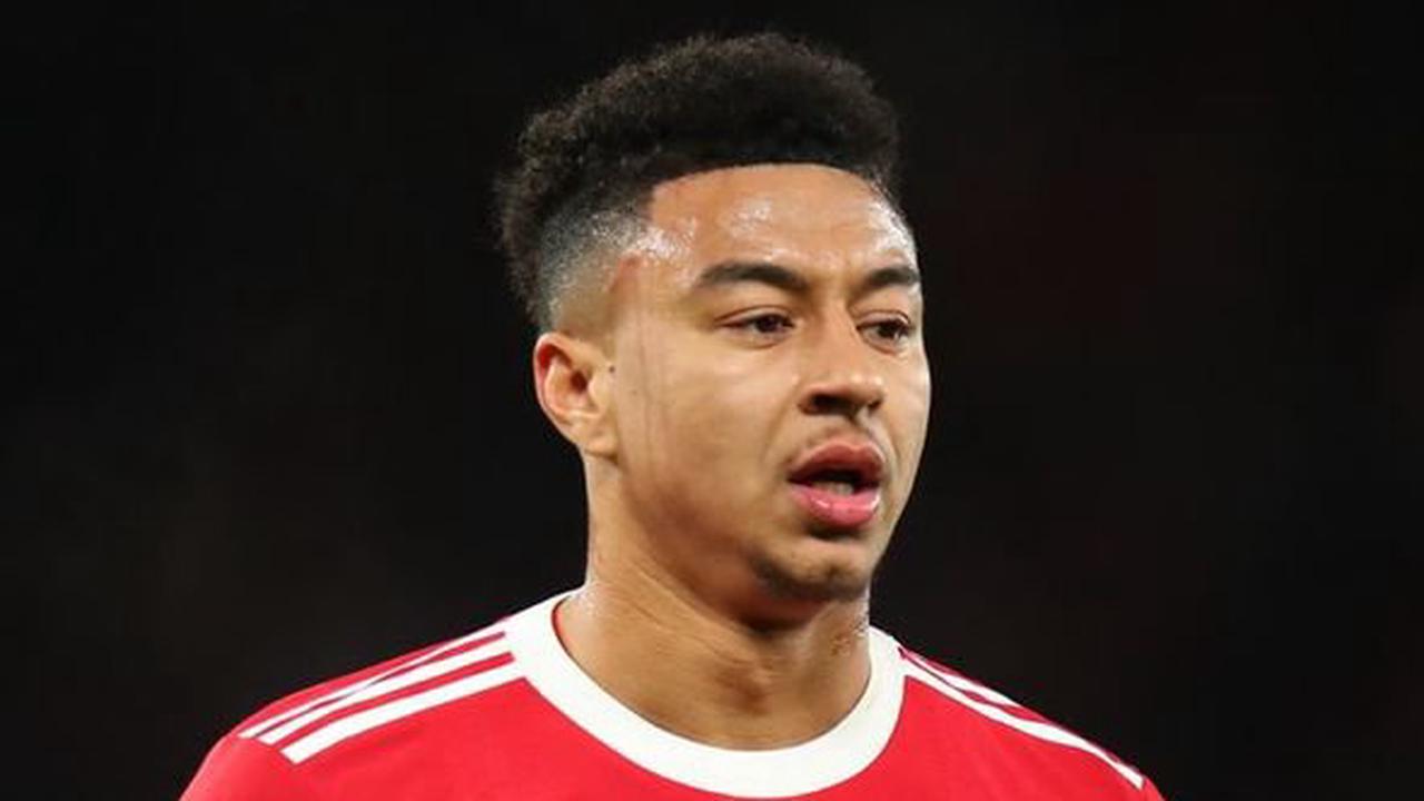 Jesse Lingard's Newcastle move 'on verge of collapse' as Magpies suffer double setback