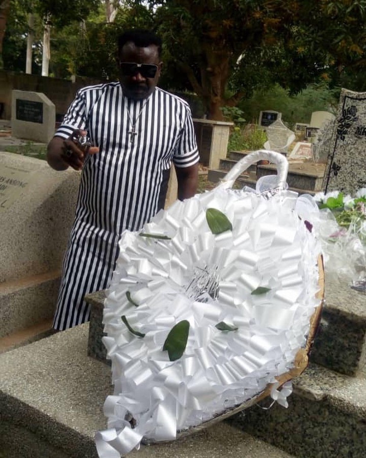 Koo fori at the graveyard