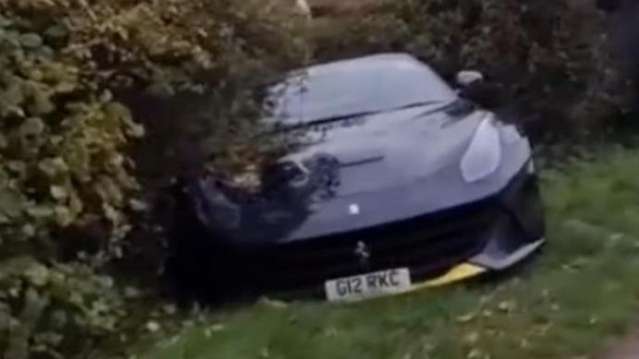VIDEO - Voilà comment on réagit après avoir détruit sa Ferrari