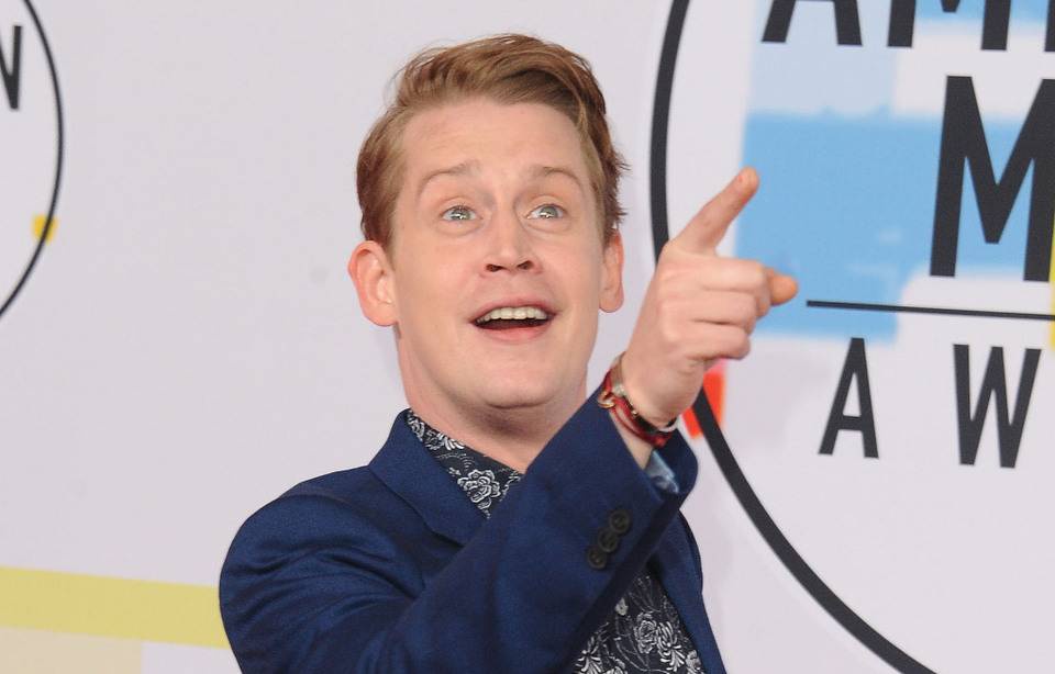 Macaulay Culkin Veut Que L On Efface Donald Trump De Maman J Ai Encore Rate L Avion Jessica Szohr Est Maman Opera News