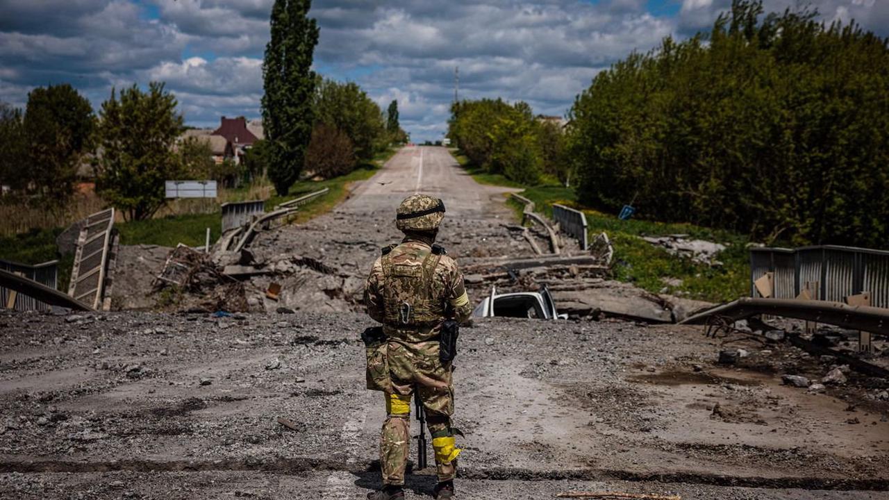 Ukraine gerät unter Druck – Russen beschiessen Dutzende Städte im Donbass