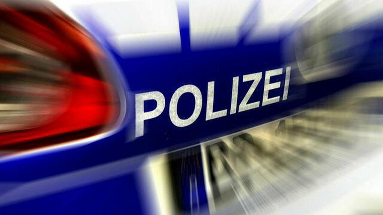 Polizei Bochum 12-Jährige kurz vor der Bushaltestelle angefahren - Autofahrerin fährt weiter