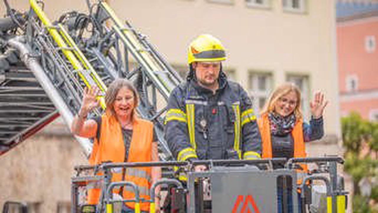 Freiwillige Feuerwehr Burghausen übt in Hans-Stethaimer-Schule