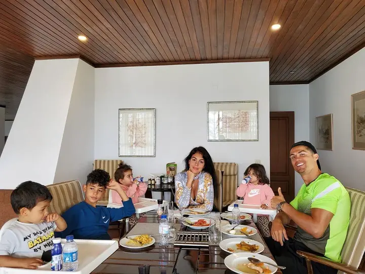  Ronaldo spent Easter weekend relaxing with his family