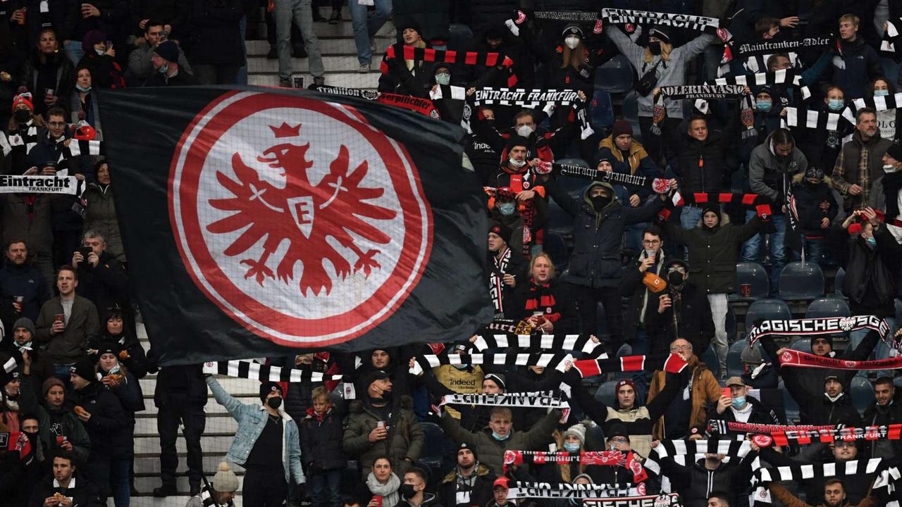 Eintracht-Antrag: Gegen Leverkusen und Mainz vor 15.000 Fans | Hessen
