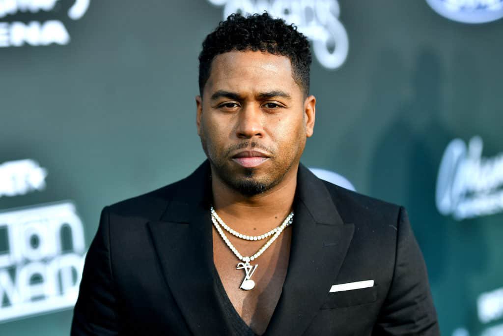 bobby valentino spotted gently placing dollar bills on dancers heads in strip club video opera news