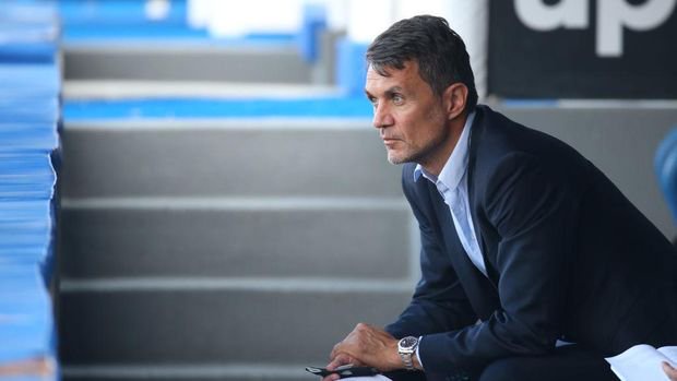 LECCE, ITALY - JUNE 22: Paolo Maldini of Milan during the Serie A match between US Lecce and  AC Milan at Stadio Via del Mare on June 22, 2020 in Lecce, Italy. (Photo by Maurizio Lagana/Getty Images)