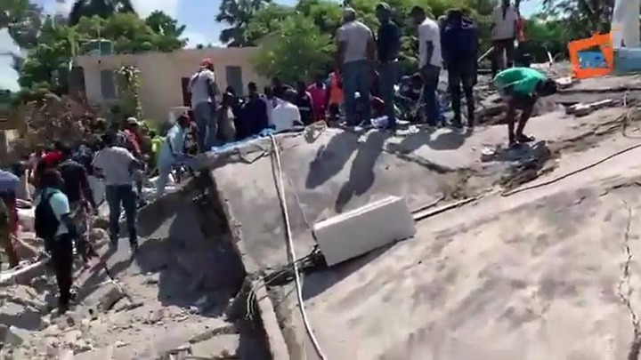 More than 200 people dead after 7.2-magnitude earthquake strikes Haiti (photos)