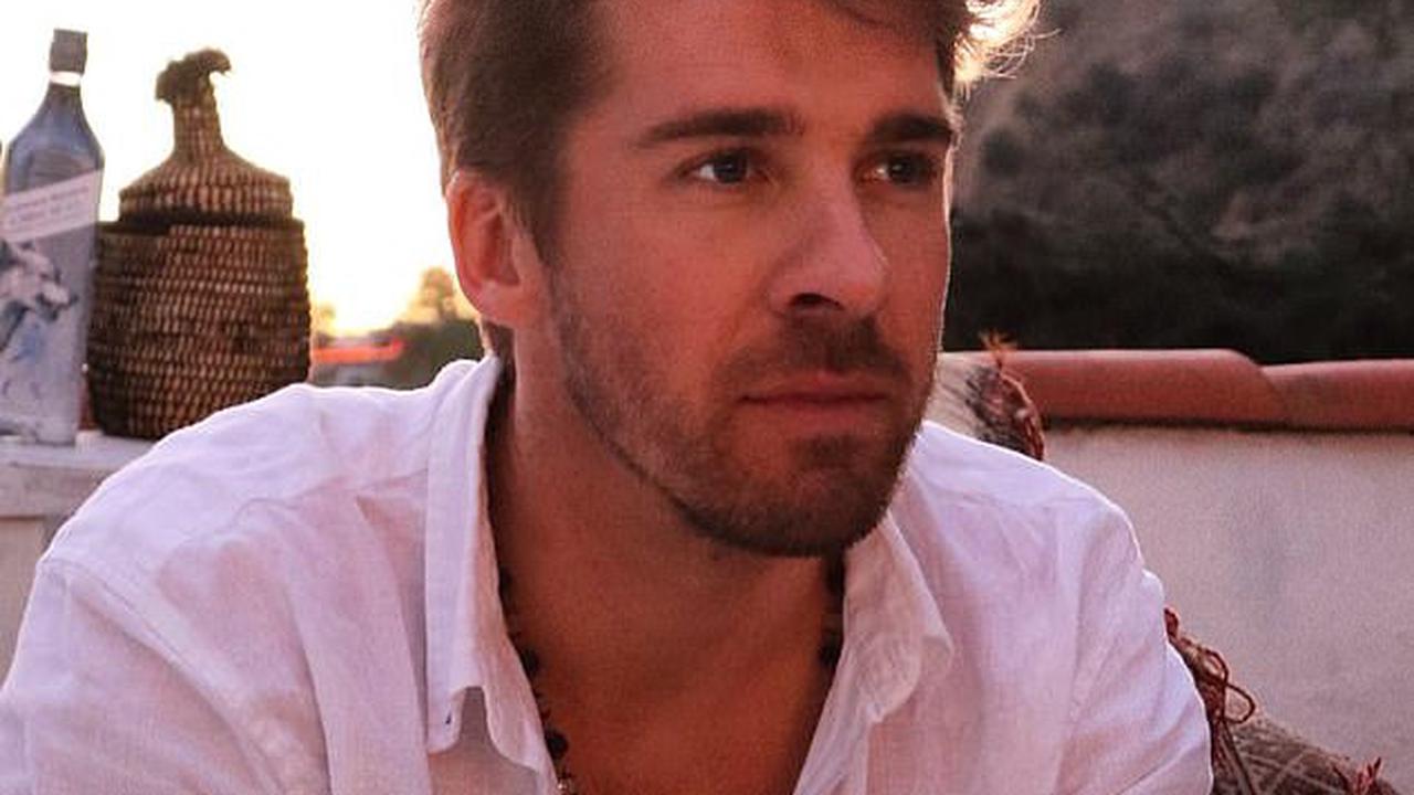 Hugh Sheridan pays tribute to Olivia Newton-John and says her death has hit their family hard: 'She brought the Australian accent across the globe'