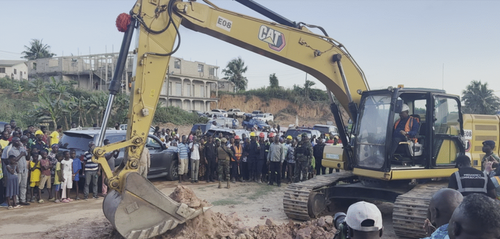 Mahama cuts sod for dualization of Takoradi–Cape Coast Highway project ...