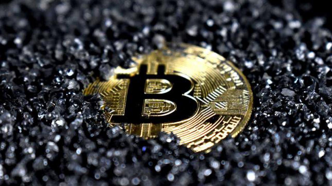 Größter Gegner der Aktienmarkt: Bitcoin: "Dynamischer Rutsch in den 10.000er-Bereich könnte die Folge sein"