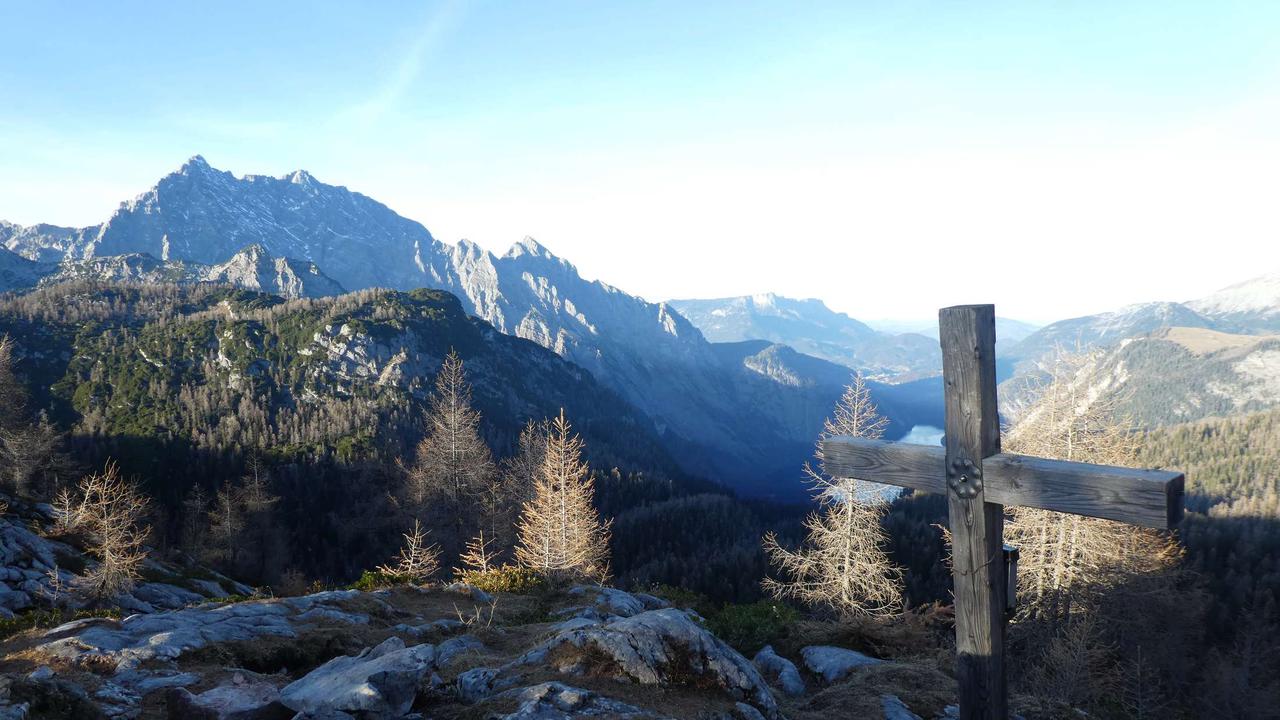 Wandern in den Berchtesgadener Alpen: „Hüttenrunde Gipfelwege“