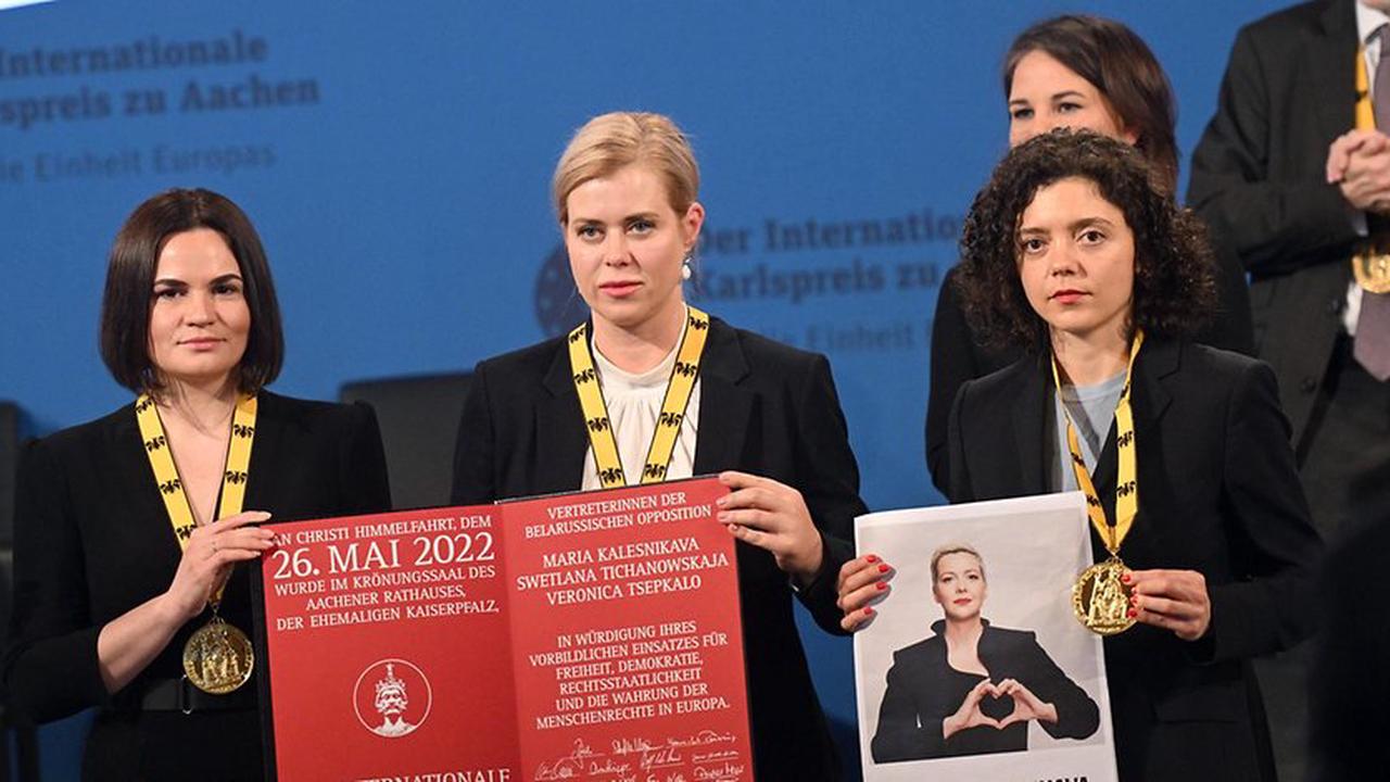 Karlspreis verliehen: Drei Frauen aus Belarus ausgezeichnet - Baerbock lobt Mut