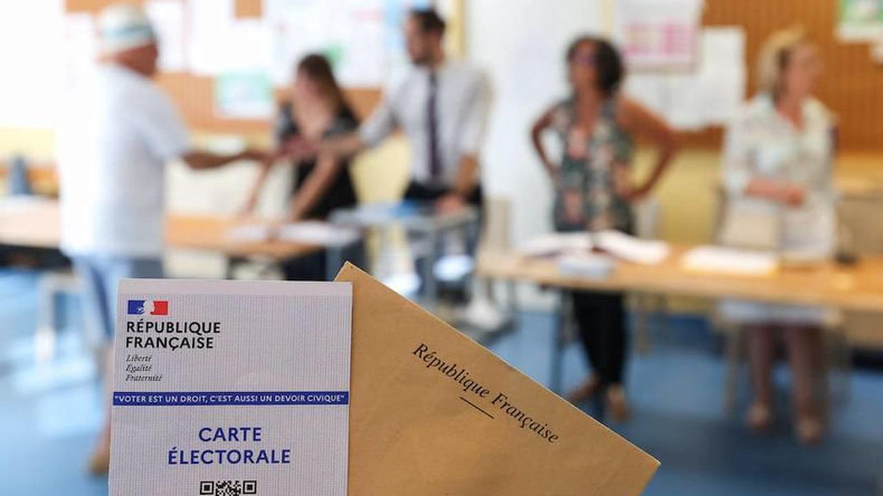Mitterrand, Hollande… Pourquoi la France n'a jamais accordé le droit de vote aux étrangers ?