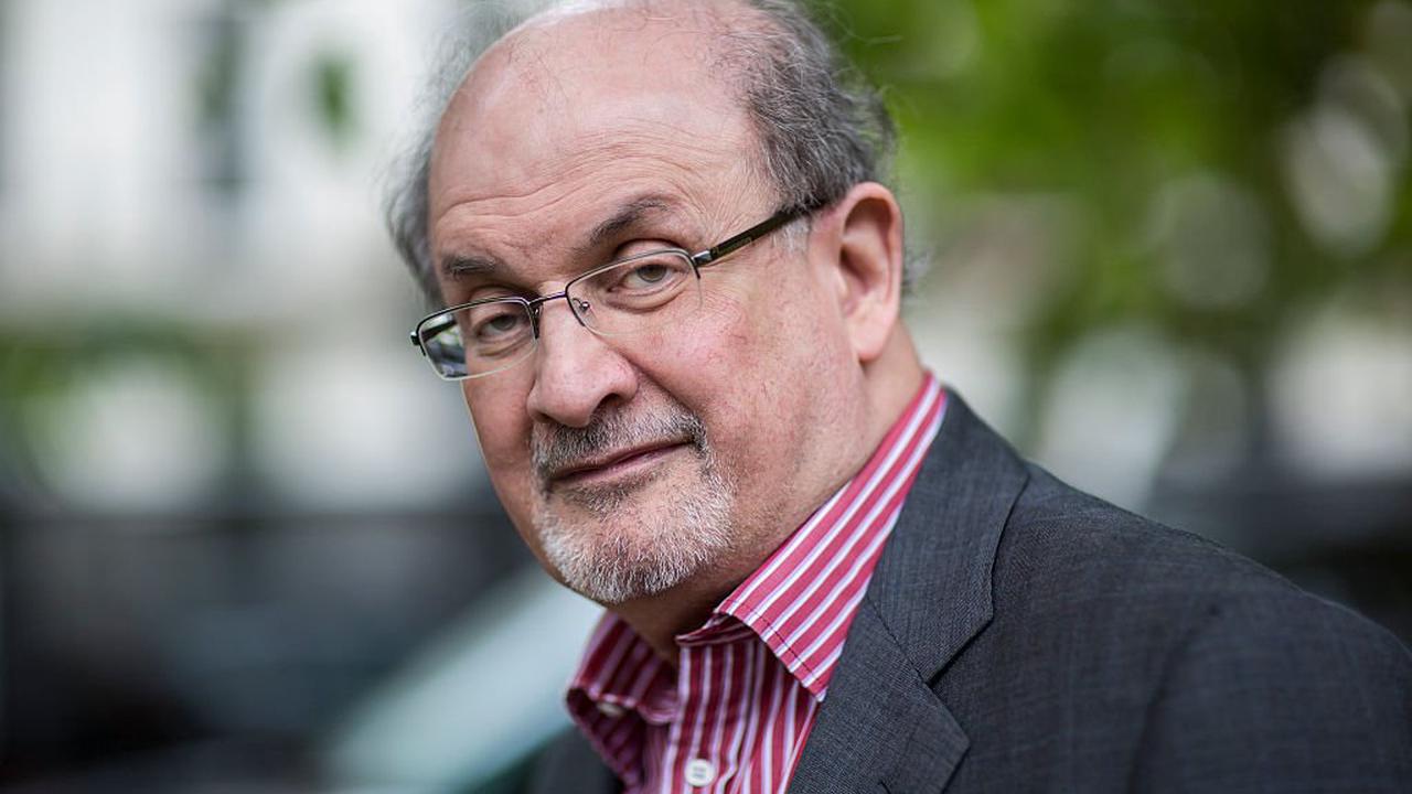 Watch as Salman Rushdie knifeman tackled by brave audience members moments after stabbing author ‘up to 15 times’