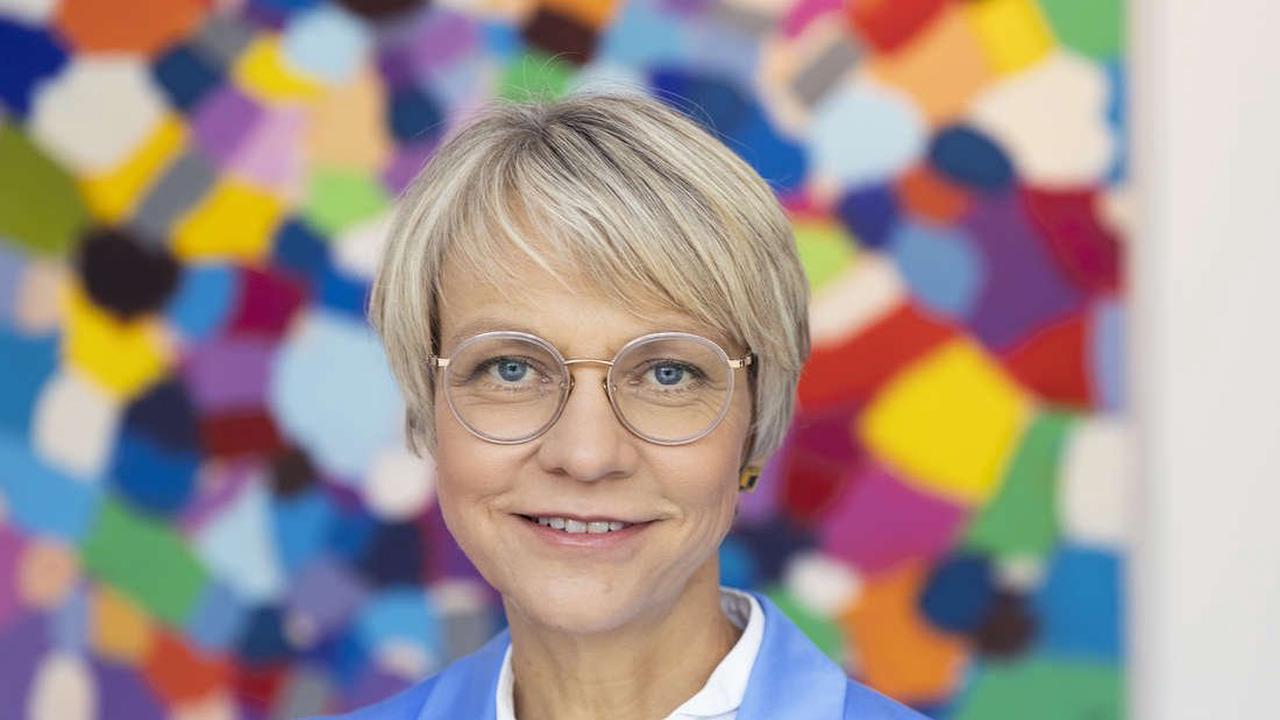 Dorothee Feller: NRW-Ministerin für Schule und Bildung – Karriere im Überblick