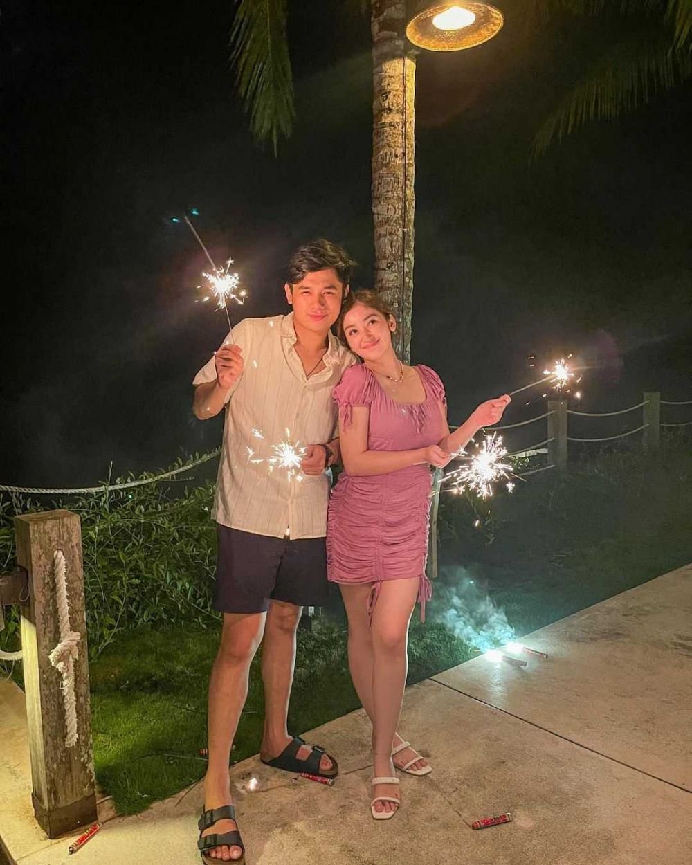 10 Adu Gaya Pacaran Selebritas Muda Tanah Air, Siapa Paling Uwu?