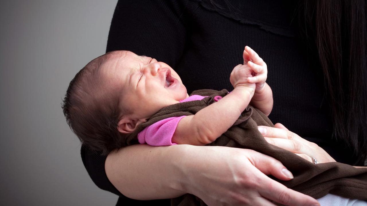 Syndrome du bébé secoué : "une maltraitance qui peut être mortelle"