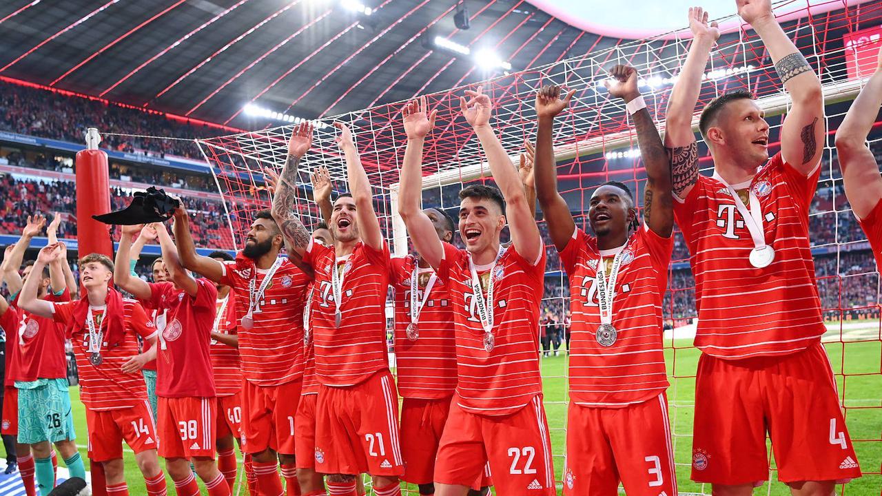 Sonntagsfrage: Was halten Sie davon, dass der FC Bayern München die Europa League gewonnen hat?