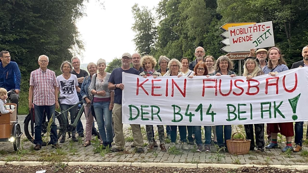 Initiative gegen die Verlängerung der Fahrspuren: Bürger kritisieren Ausbaupläne der B 414 bei Altenkirchen