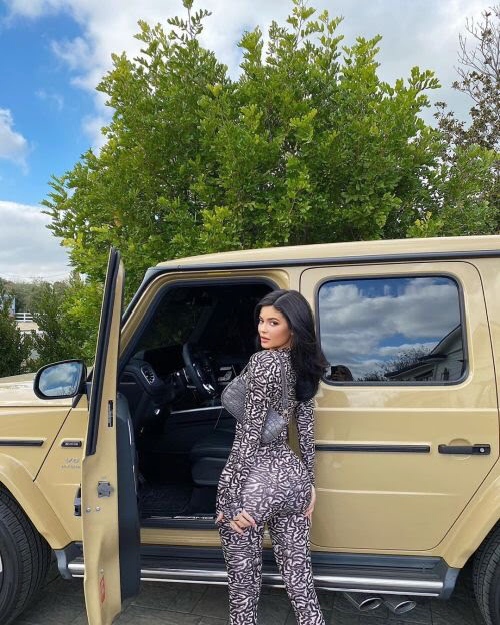 Kylie Jenner sexy pics