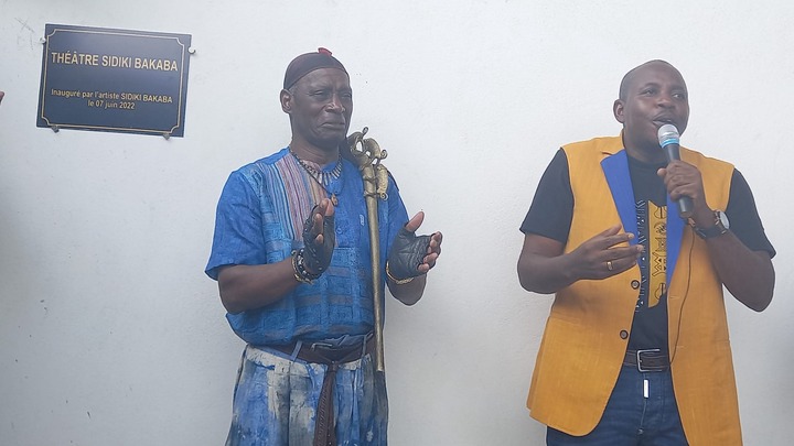 Culture: Les images de la visite de Sidiki Bakaba à Abobo-derrière rails, un théâtre porte son nom