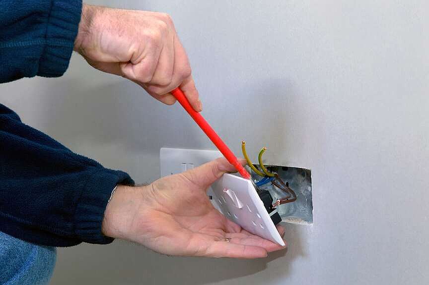 Home electrical warning signs that should not be overlooked