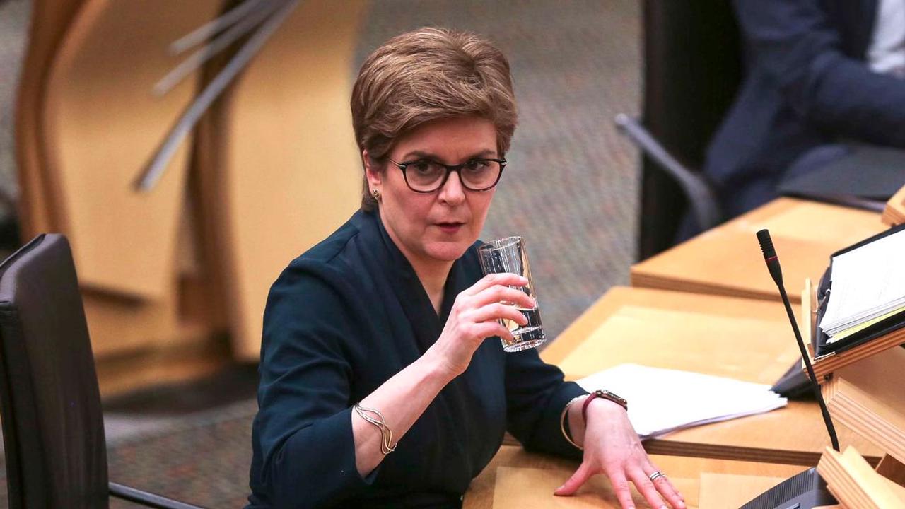 Covid in Scotland LIVE as Nicola Sturgeon relaxes guidance on working from home