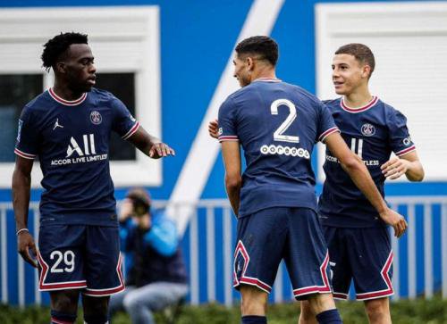 Achraf Hakimi di laga PSG vs Le Mans. Foto: Instagram/@psg