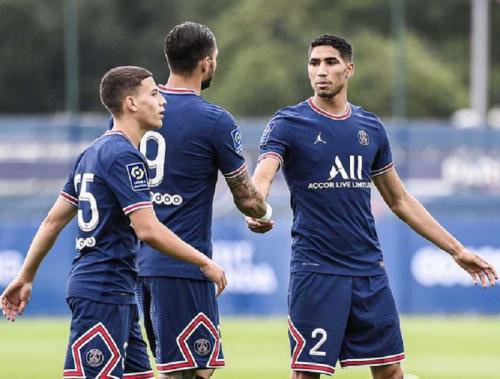 Achraf Hakimi di laga PSG vs Le Mans. Foto: Instagram/@psg