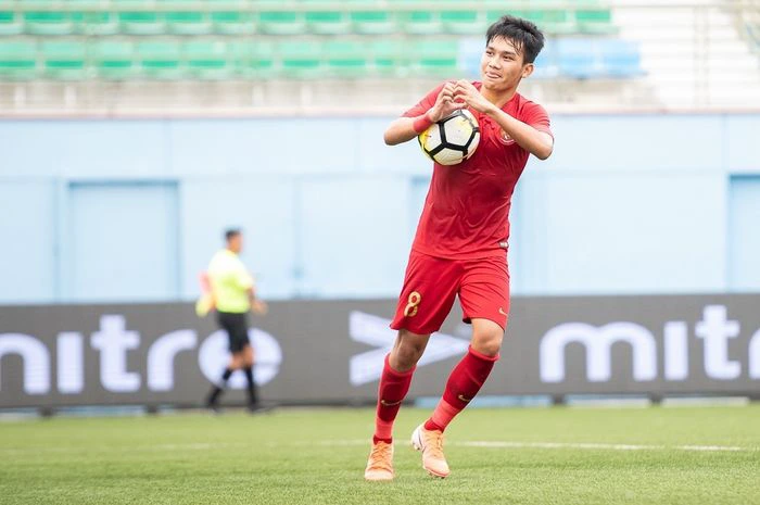 Winger Timnas U-23  Indonesia, Witan Sulaiman melakukan selebrasi saat berhasil mencetak gol ke gawang Thailand di Piala Merlion 2019.