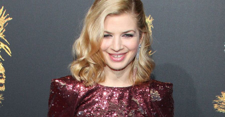 Susan Sideropoulos  nackt