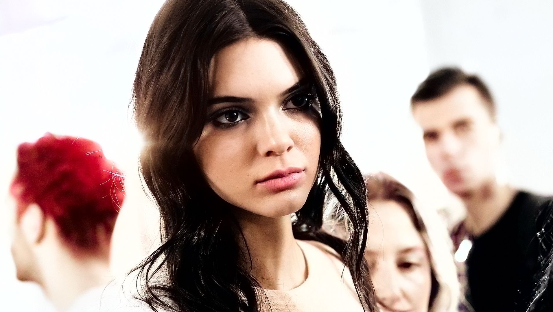 Kendall Jenner Aua Freund Devin Hat Sich Die Nase Gebrochen Opera News