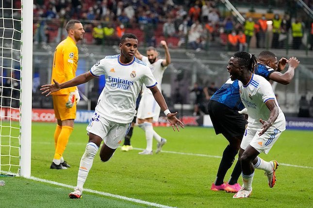Momen selebrasi Rodrygo usai mencetak gol di laga Inter Milan vs Real Madrid, Liga Champions 2021/22 (c) AP Photo