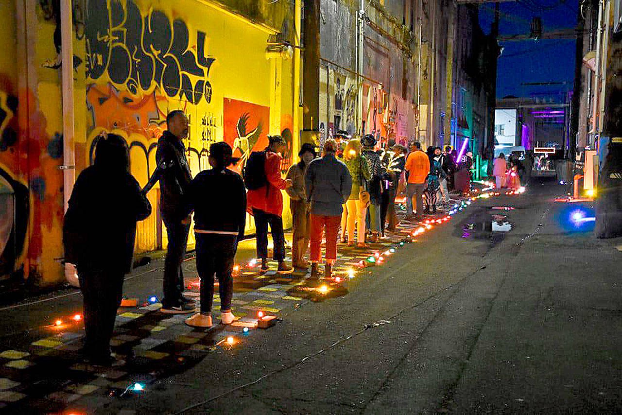 Aberdeen Shines At Saturday S Rain Glow Festival Opera News