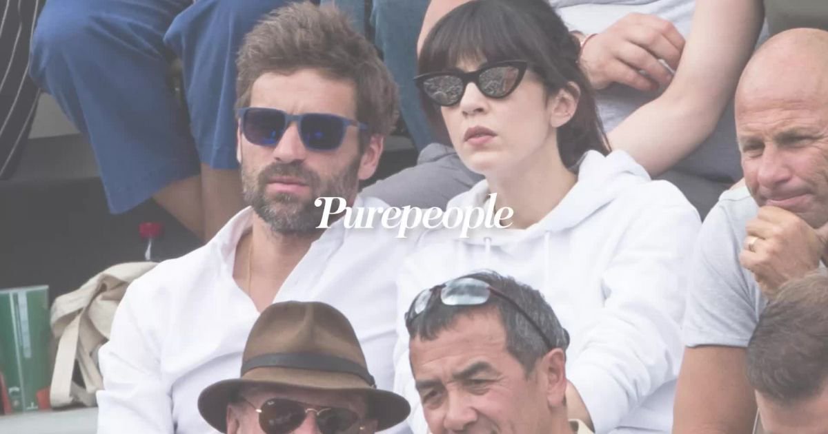 Nolwenn Leroy Et Arnaud Clement Leur Fils Marin Un Bebe Tout Terrain Inseparable De Sa Maman Opera News