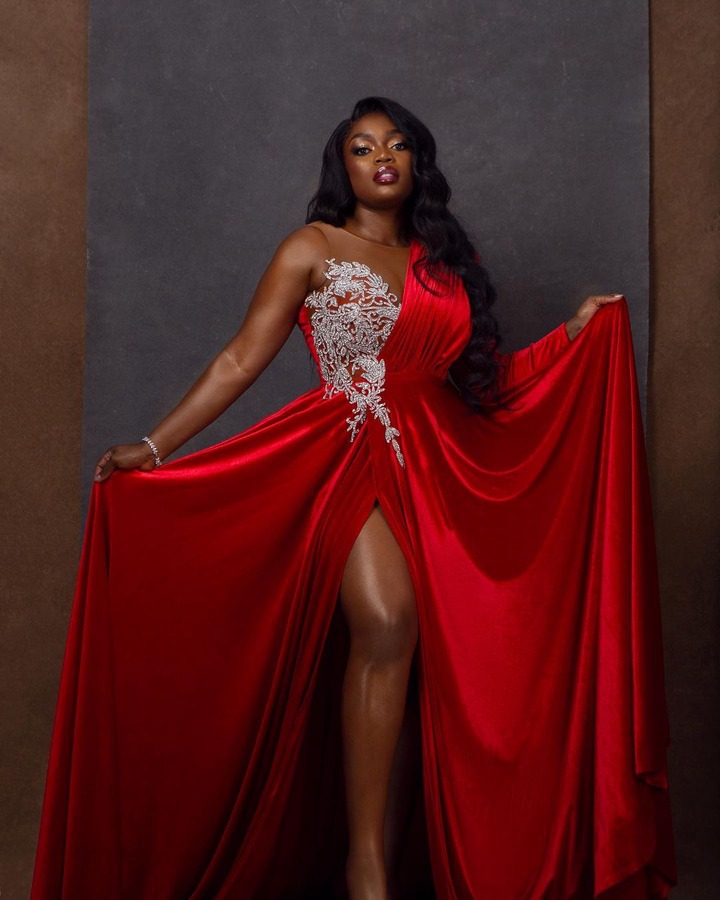  Actress Bisola Aiyeola is Sexy in Red for 35th Birthday