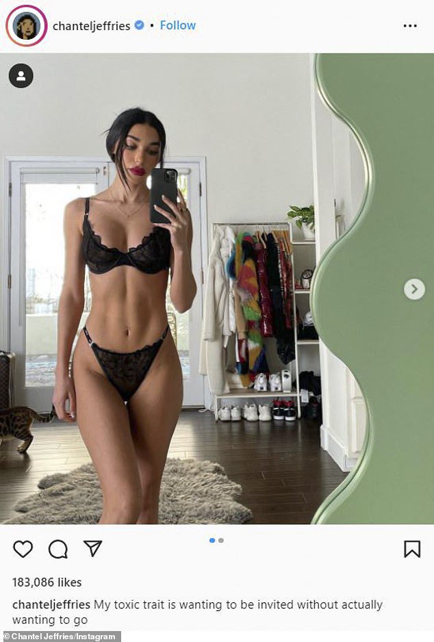 Chantel Jeffries Christmas Photos 2022 Chantel Jeffries Flashes Her Stunningly Fit Figure In Black Lace Lingerie  As She Enjoys A Relaxed Day At Home - Opera News