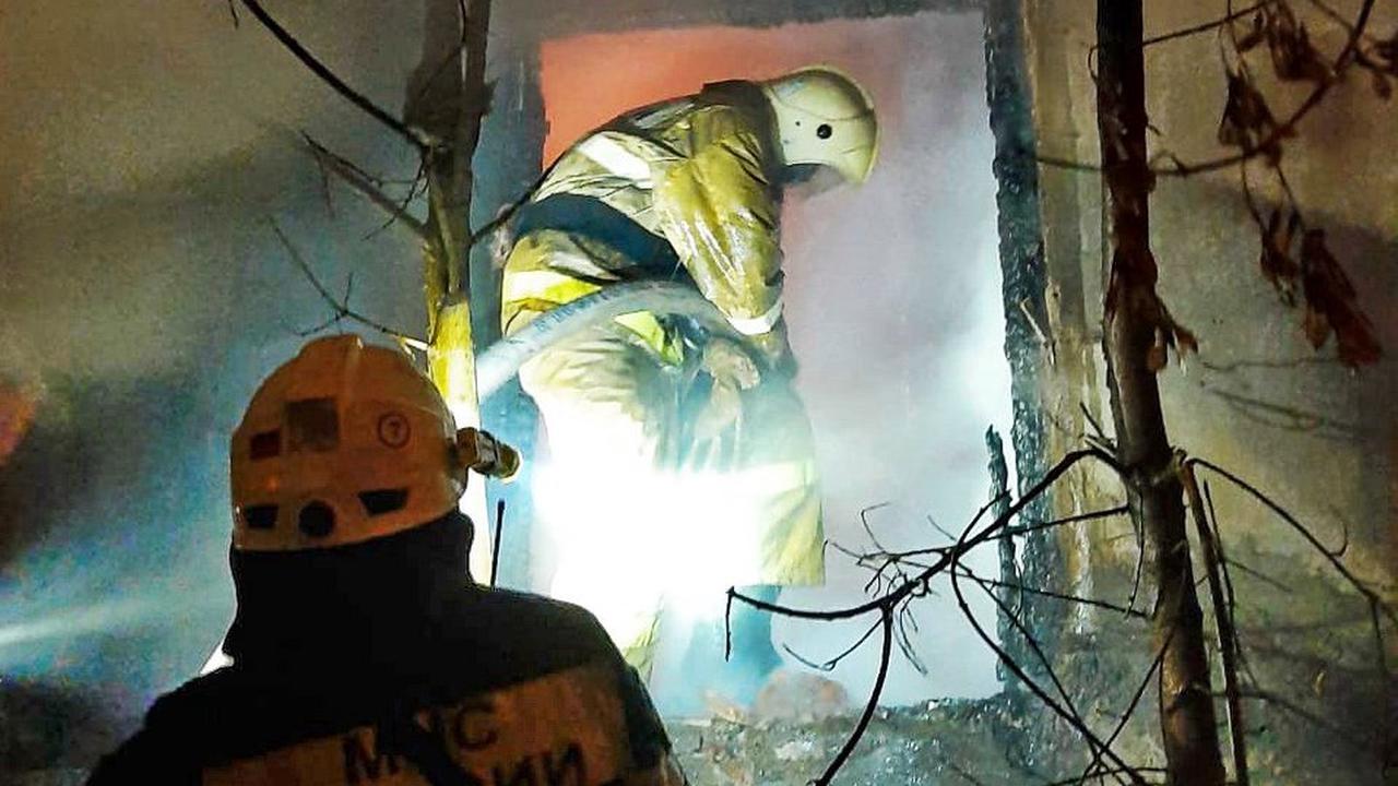 В Смоленске загорелось нежилое здание