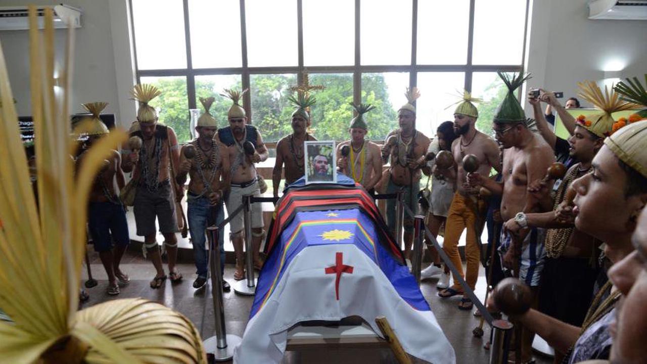 Brasilien Nach Tod im Amazonas: Indigenen-Experte beigesetzt