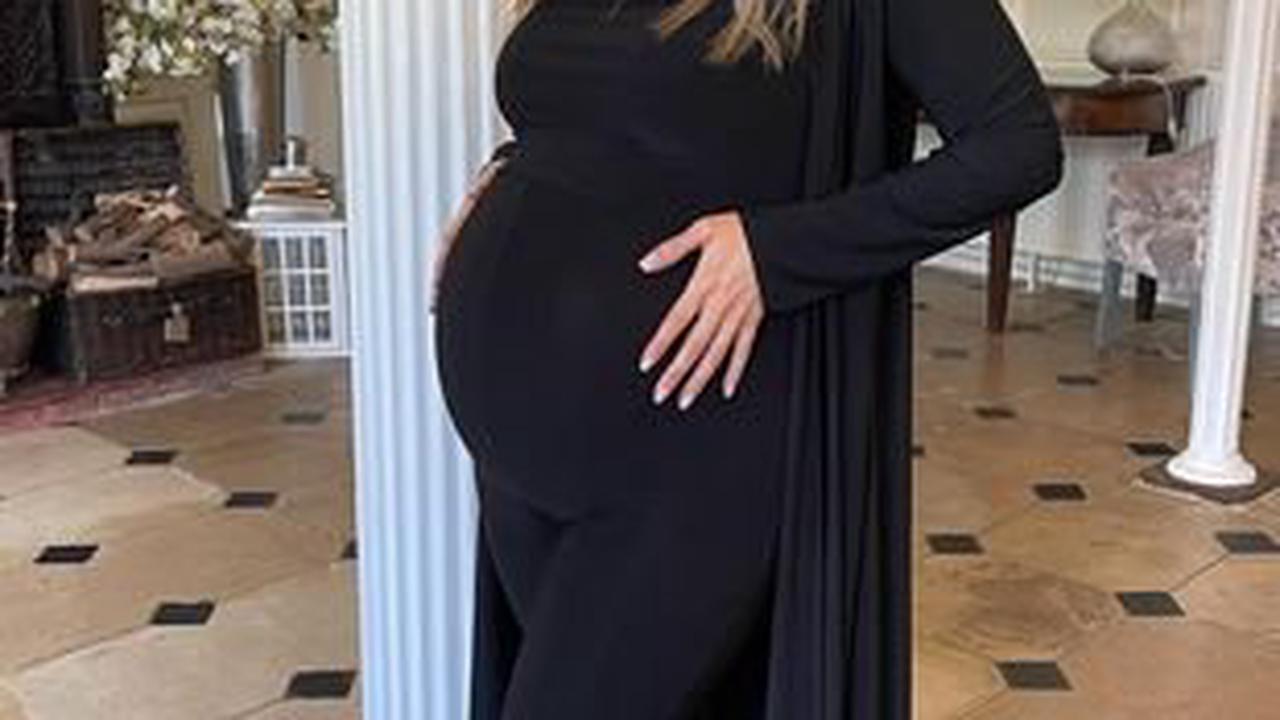 Towie Star Frankie Essex Shows Off Growing Bump As She Prepares To Give Birth To Twins Opera News